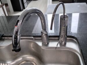 静岡キッチン取付け隊　アルカリイオン整水器の工事　施工後